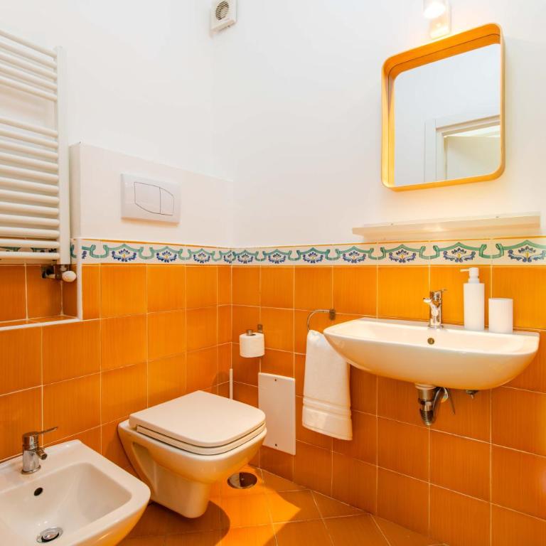 BLUE PROMENADE Sea View APARTMENTS - Camera Familiare con Vista Mare Laterale - 6