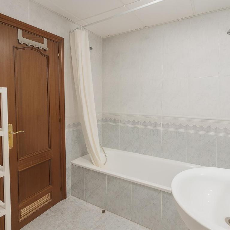 WintowinRentals Teatinos, Campus, Pool & Terrace - Apartment mit 3 Schlafzimmern - 19