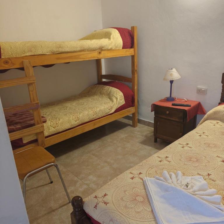 Hospedaje Dos Soles - Centro - Habitación Cuádruple con baño privado - 6