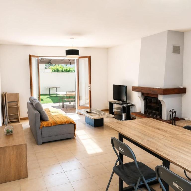 Maison 80 m2 - proche des plages - Maison 2 Chambres - 2