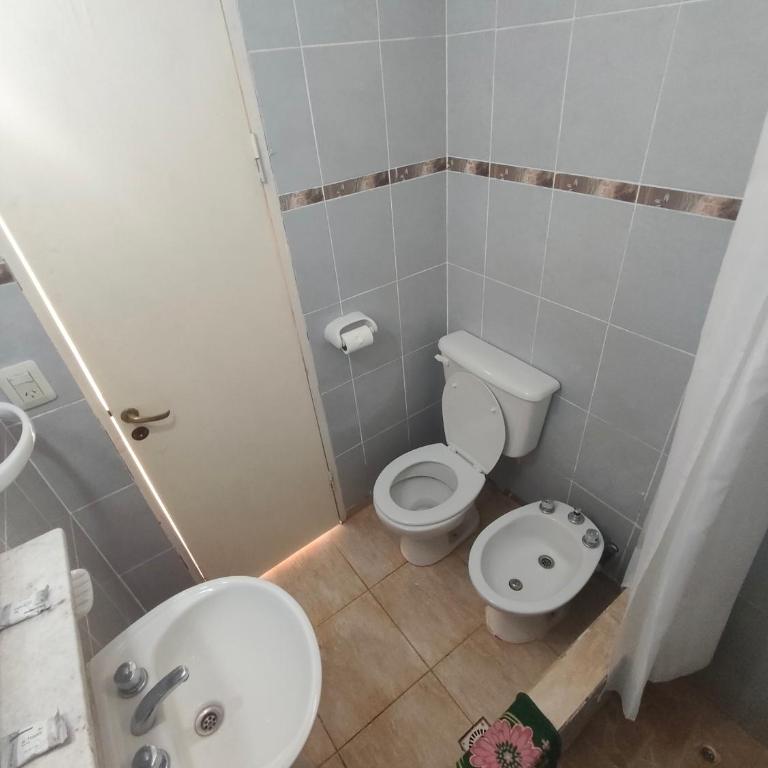 Hospedaje Dos Soles - Centro - Habitación Cuádruple con baño privado - 6