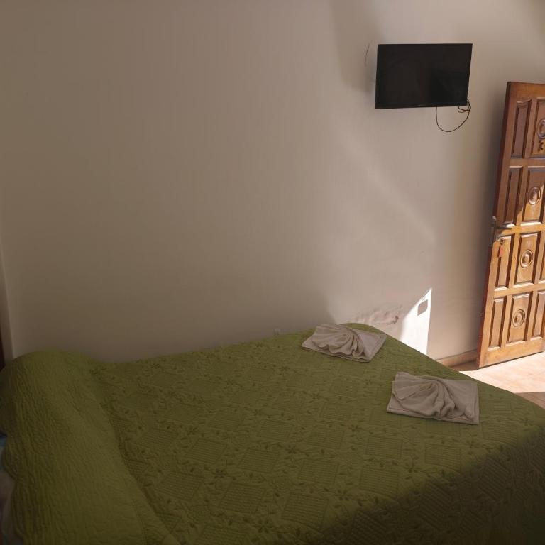 Hospedaje Dos Soles - Centro - Habitación Cuádruple con baño privado - 4