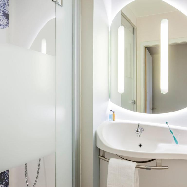 Ibis Budget Mulhouse Centre Gare - Chambre Double avec Lit Superposé - 7