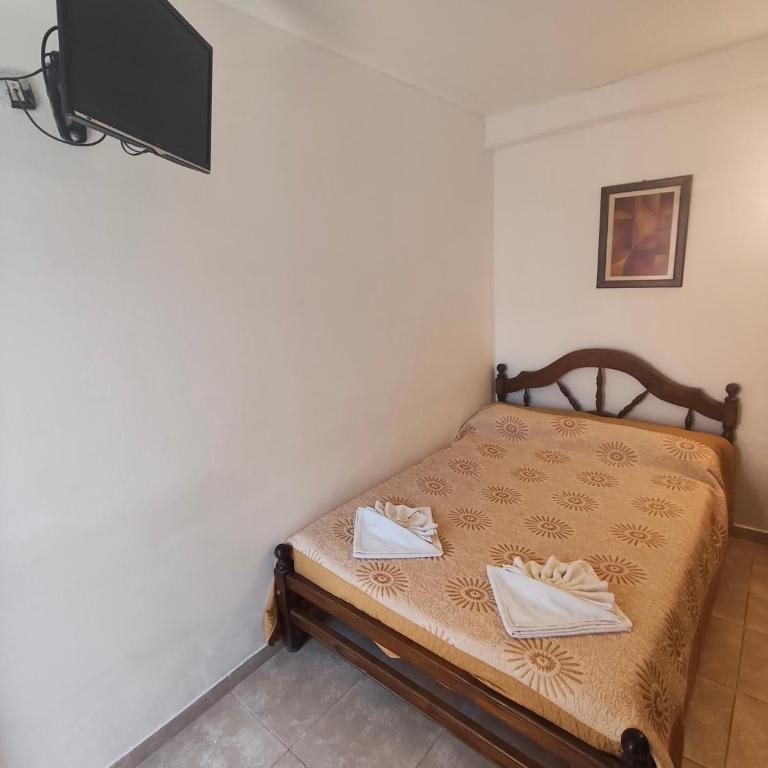 Hospedaje Dos Soles - Centro - Habitación Cuádruple con baño privado - 4