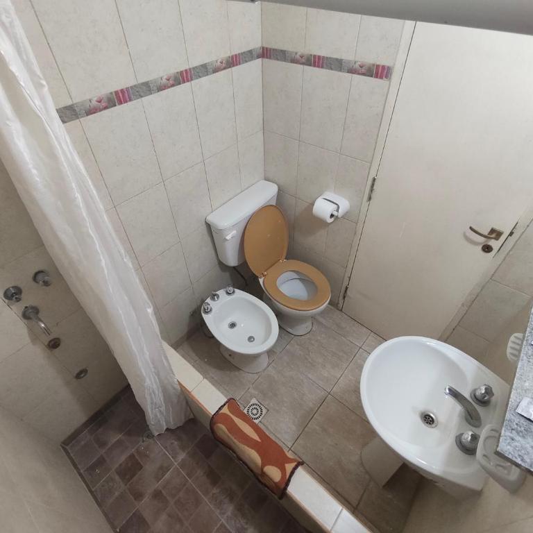 Hospedaje Dos Soles - Centro - Habitación Triple con baño privado - 1