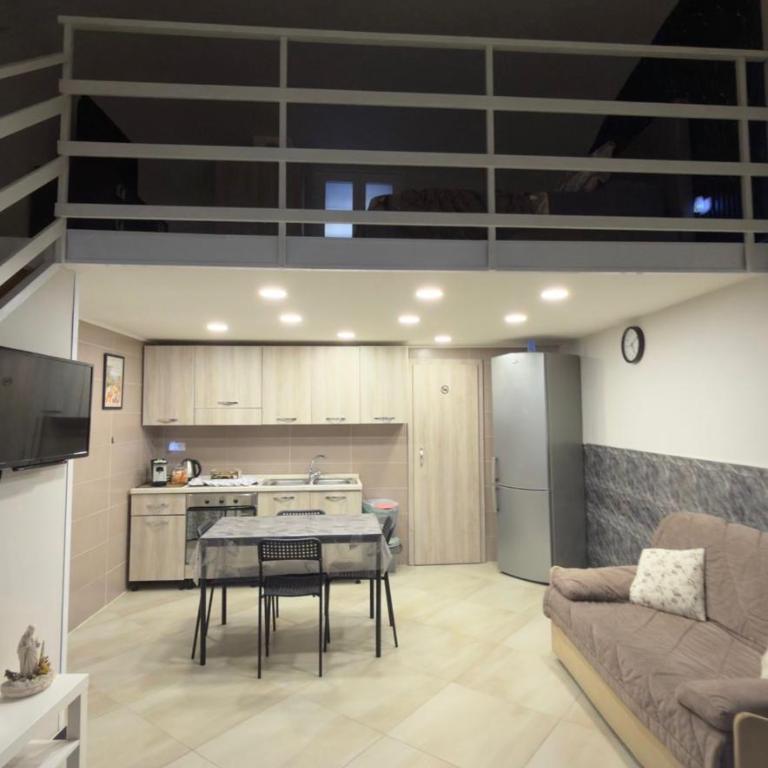 AG Scalo d amore house - Camera Familiare con Bagno Privato - 5