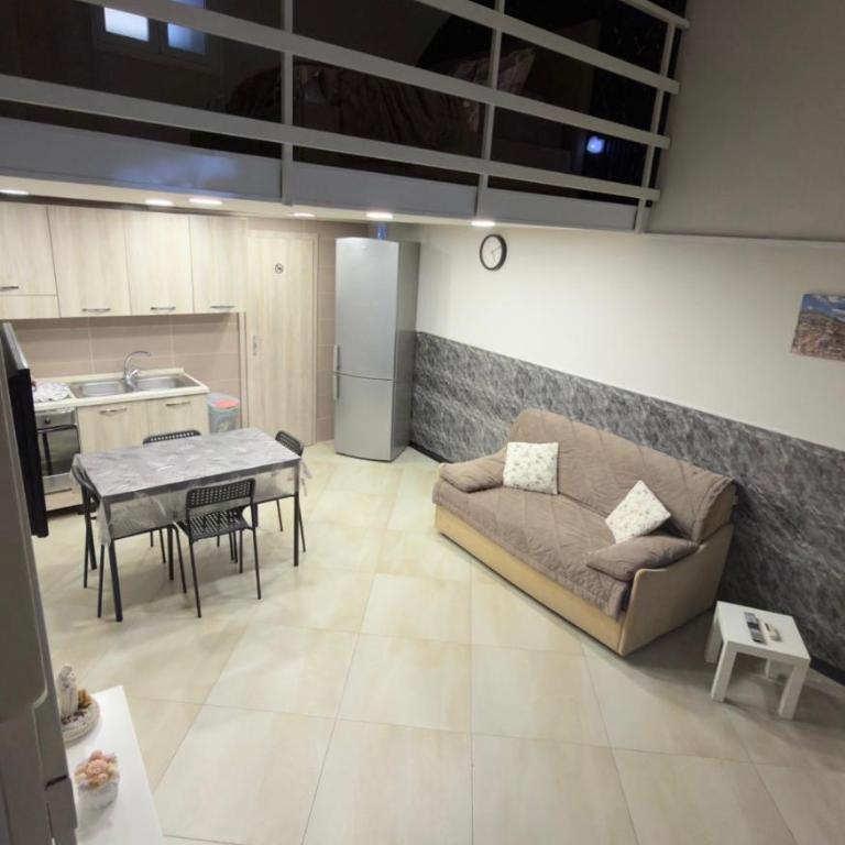 AG Scalo d amore house - Camera Familiare con Bagno Privato - 4