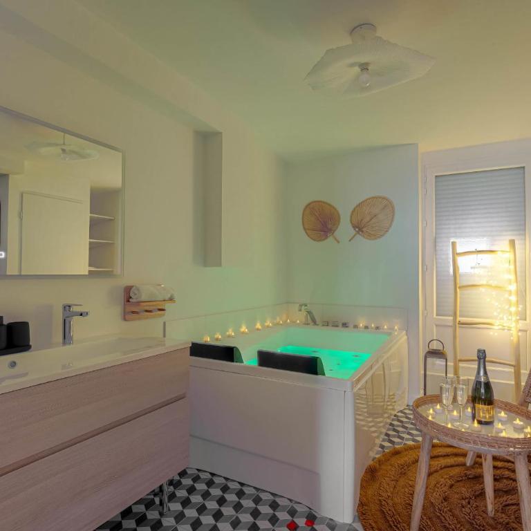 Expérience XXL balnéo et table de massage - Apartment - 11