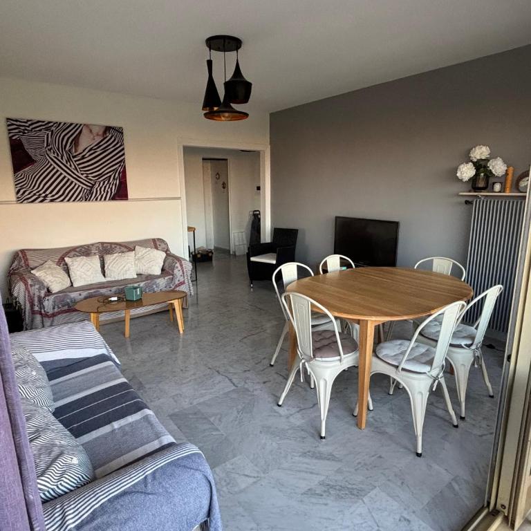 Appartement Juan-Les-Pins, 4 pieces, 80m2, Residence Luxe Piscine Tennis - Appartement 3 Chambres - 2
