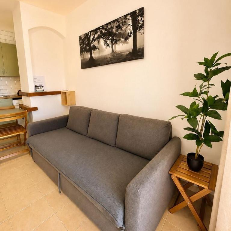 Apartamento con jardín, piscina y parking - Two-Bedroom Apartment - 8