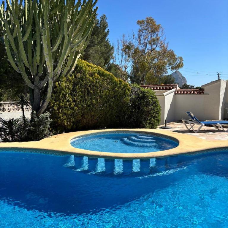 Apartamento con jardín, piscina y parking - Two-Bedroom Apartment - 19