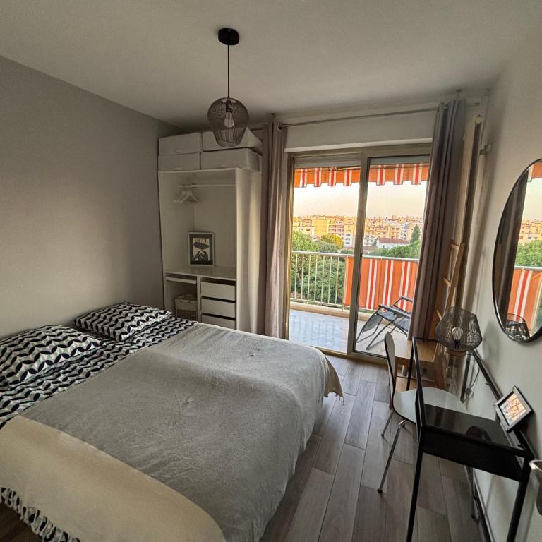 Appartement Juan-Les-Pins, 4 pieces, 80m2, Residence Luxe Piscine Tennis - Appartement 3 Chambres - 11
