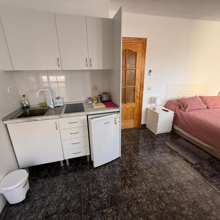 Almeria Centro habitacion privada en apartamento compartido - Deluxe Double Room - 12