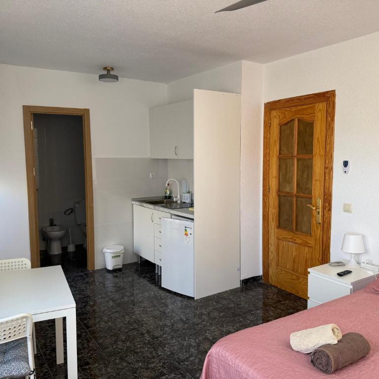 Almeria Centro habitacion privada en apartamento compartido - Deluxe Double Room - 18