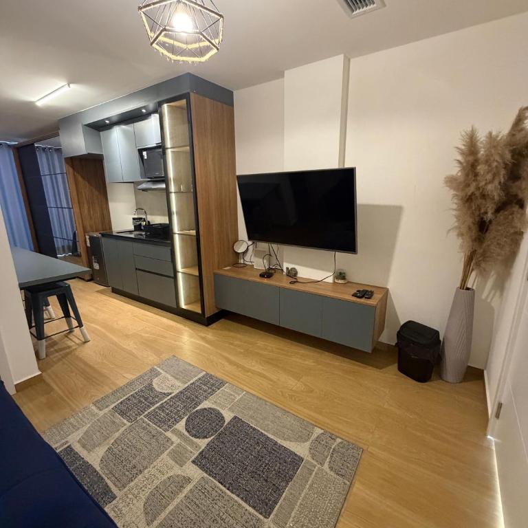Urban Suites By ALI - One-Bedroom Apartment - 1