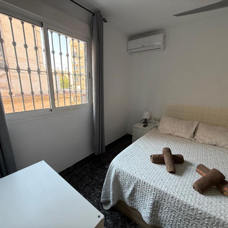 Almeria Centro habitacion privada en apartamento compartido - Double Room with Private Bathroom - 6