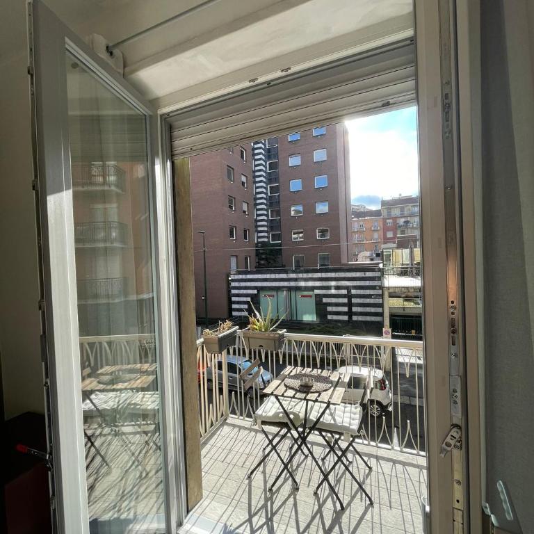 Experience Turin Metro A Stone's - Appartamento Superior con 1 Camera da Letto e Balcone - 5