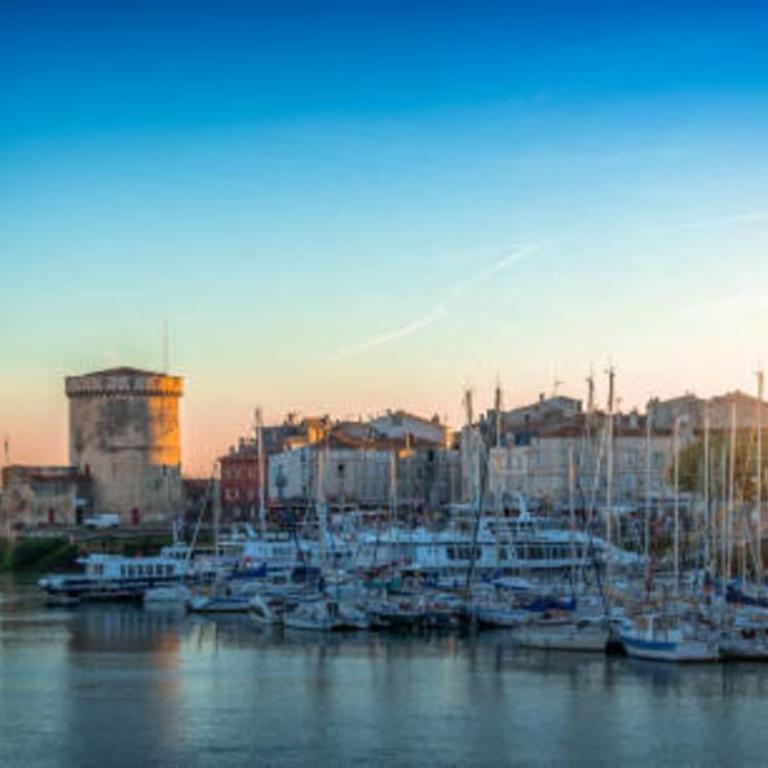 Apartment with terrace and pool in La Rochelle - Apartment - 1