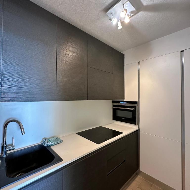 Rooftop sur la plage, Clim et Wifi fibre - ROSSIconciergerie - Linge inclus - Two-Bedroom Apartment with Terrace and Sea View - 22