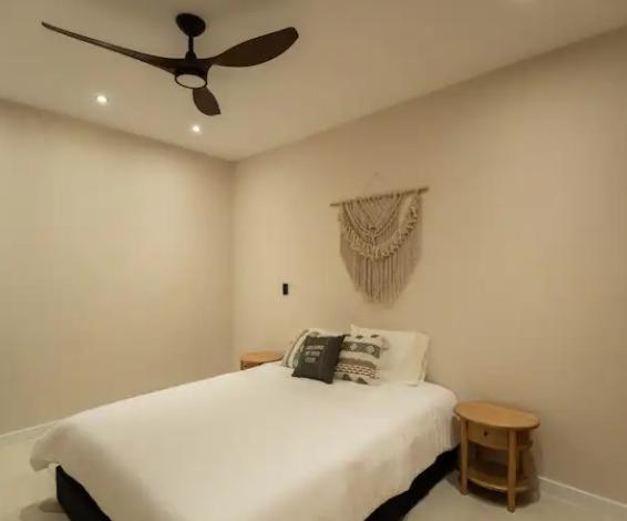Amplio apartamento 4 habitaciones, jacuzzi y aire Poblado, Medellín - Apartment - 10