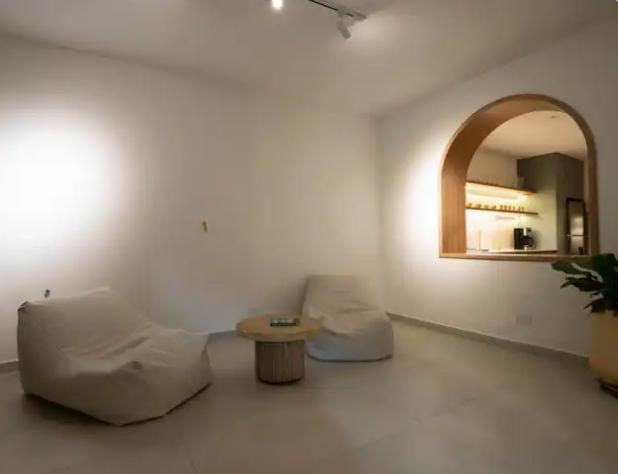 Amplio apartamento 4 habitaciones, jacuzzi y aire Poblado, Medellín - Apartment - 16