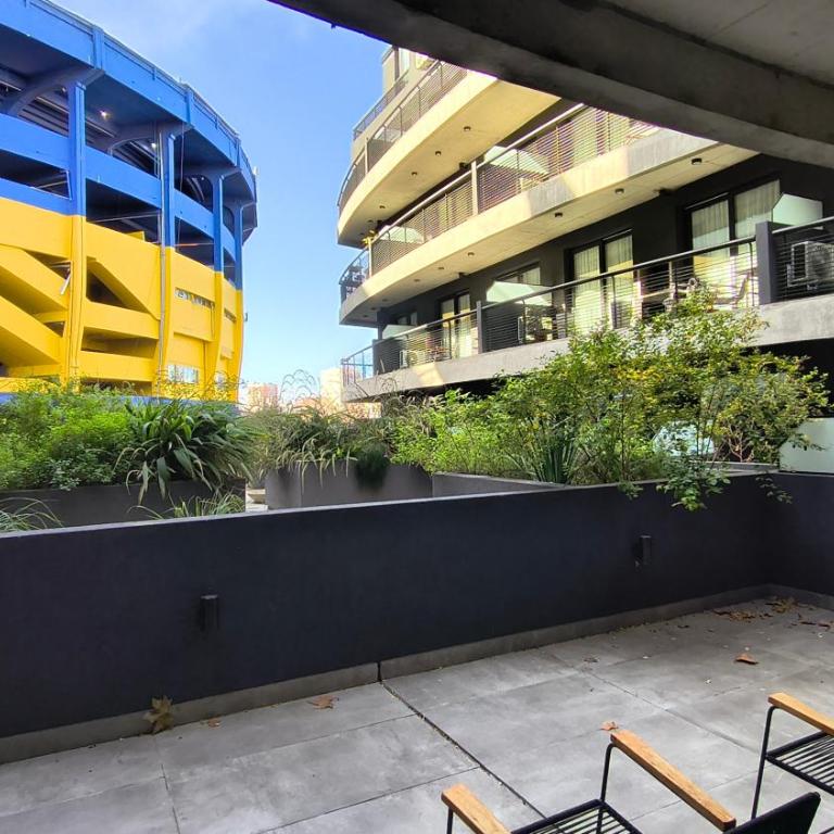 Howard Johnson Undici Republica de La Boca - Habitación con cama grande y balcón - 23