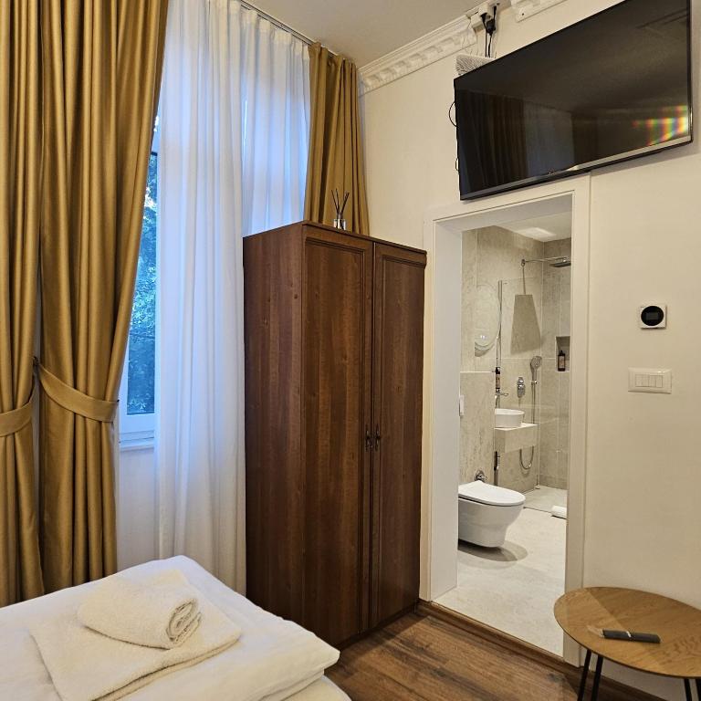 MonAmie Apartments Sarajevo - Studio Apartment with King Bed - 6