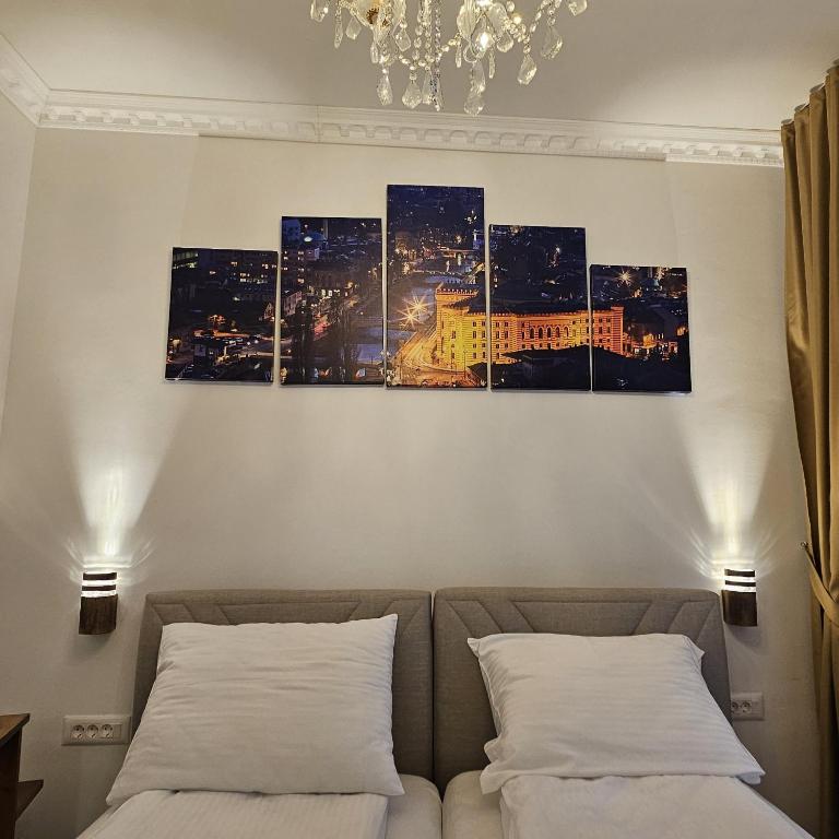 MonAmie Apartments Sarajevo - Studio Apartment with King Bed - 8