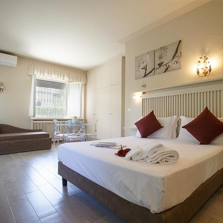 B&B Ortensia - Camera Quadrupla con Veranda - 4