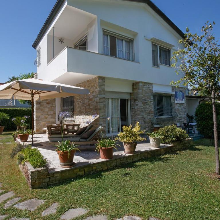 B&B Ortensia - Camera Quadrupla con Veranda - 11