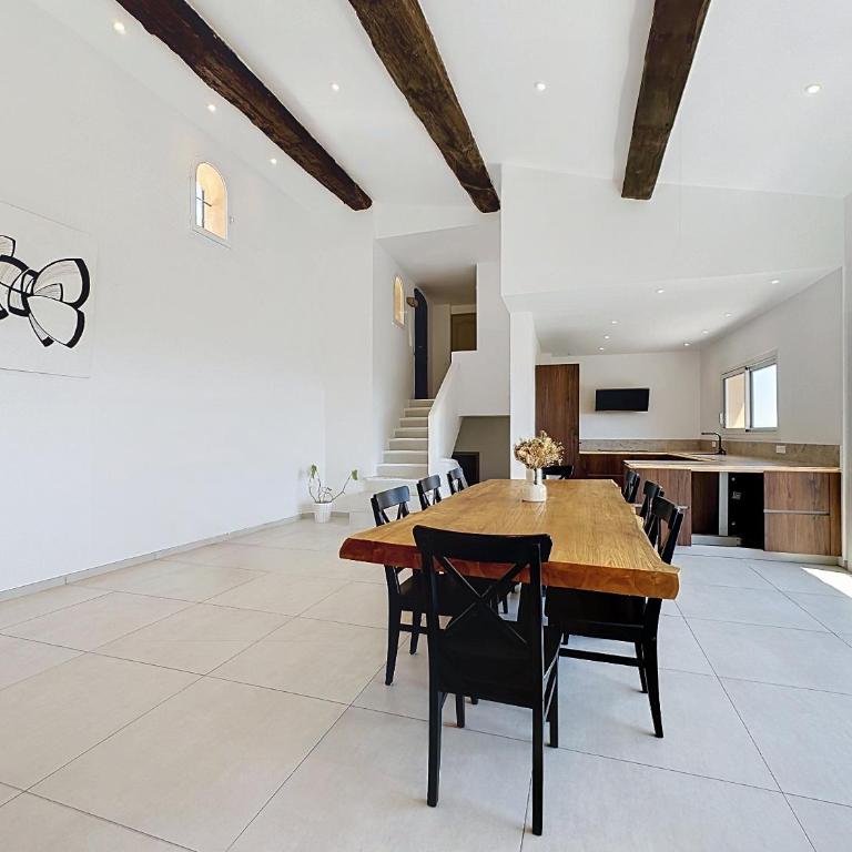 Amazing sea view Villa near Cannes, Pool, 5 bedrooms, 4 bathrooms - Villa - 9
