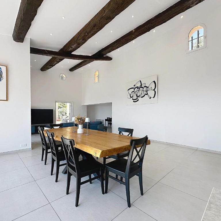 Amazing sea view Villa near Cannes, Pool, 5 bedrooms, 4 bathrooms - Villa - 14