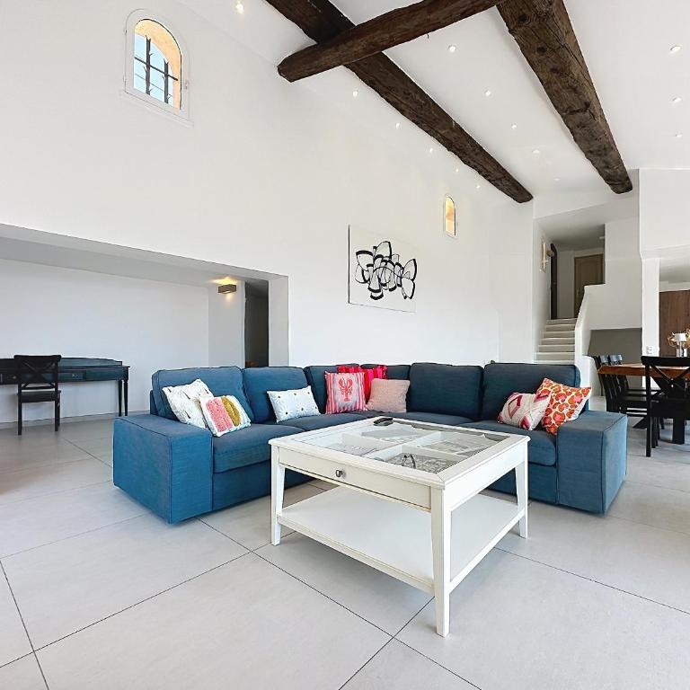Amazing sea view Villa near Cannes, Pool, 5 bedrooms, 4 bathrooms - Villa - 8