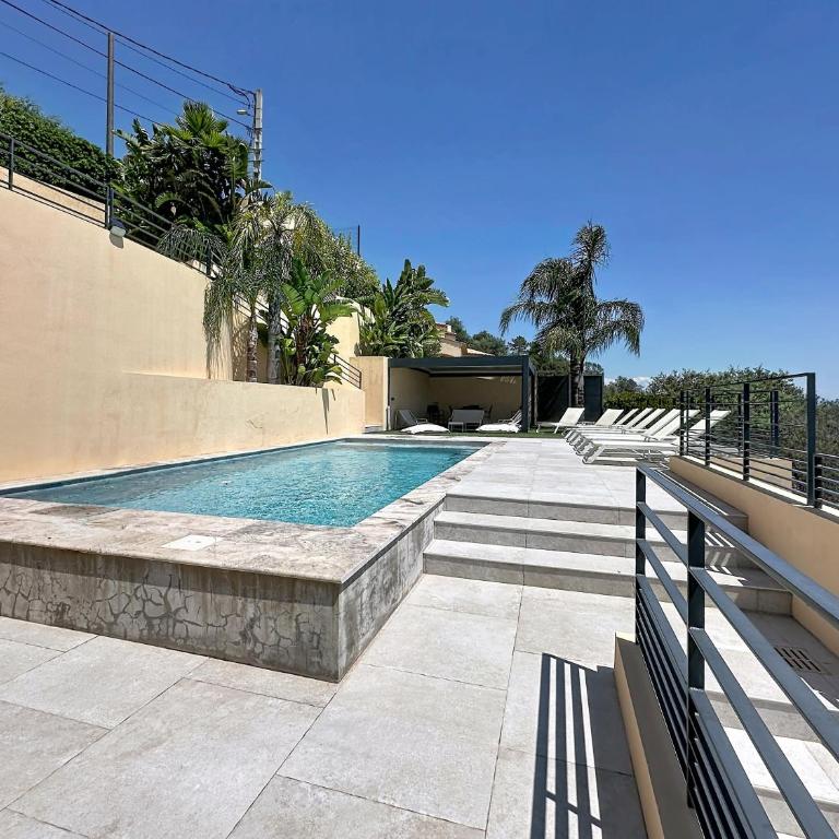 Amazing sea view Villa near Cannes, Pool, 5 bedrooms, 4 bathrooms - Villa - 39