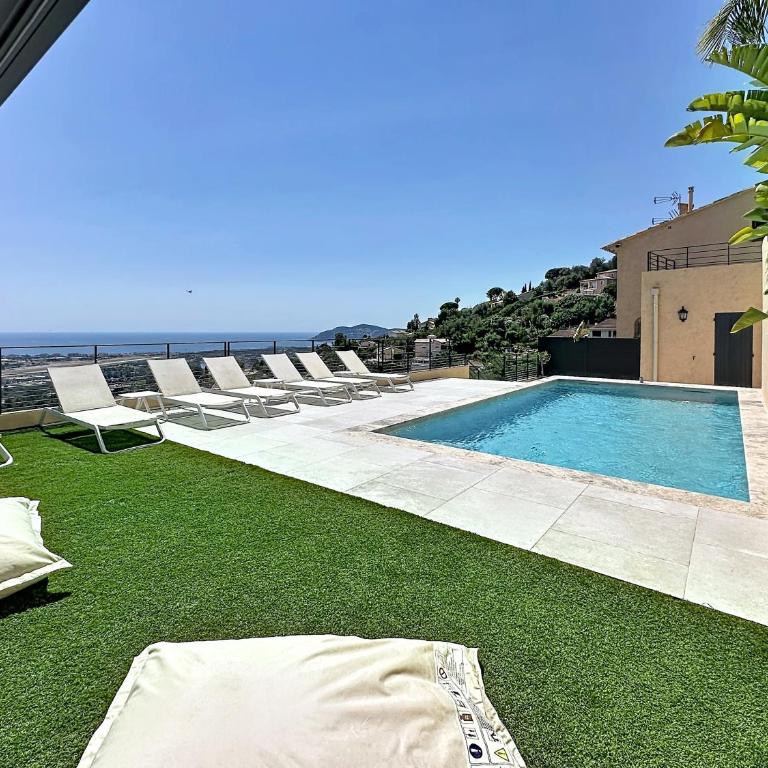 Amazing sea view Villa near Cannes, Pool, 5 bedrooms, 4 bathrooms - Villa - 3