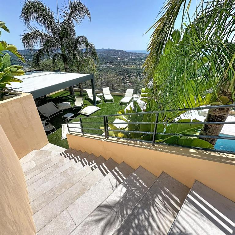 Amazing sea view Villa near Cannes, Pool, 5 bedrooms, 4 bathrooms - Villa - 49