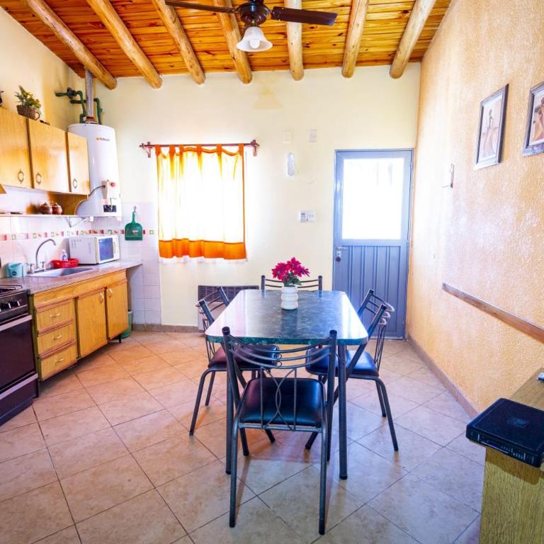 Cabañas Familiares - Parrilla, Parrilla y Viñedos - Habitación Triple - 1