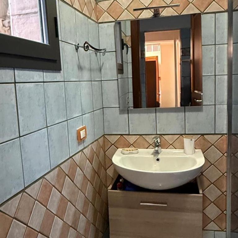 E&N appartamenti - Camera Matrimoniale con Bagno Privato - 3