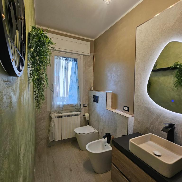 Sea Side Sage - Two-Bedroom Apartment with Balcony and Terrace - 18