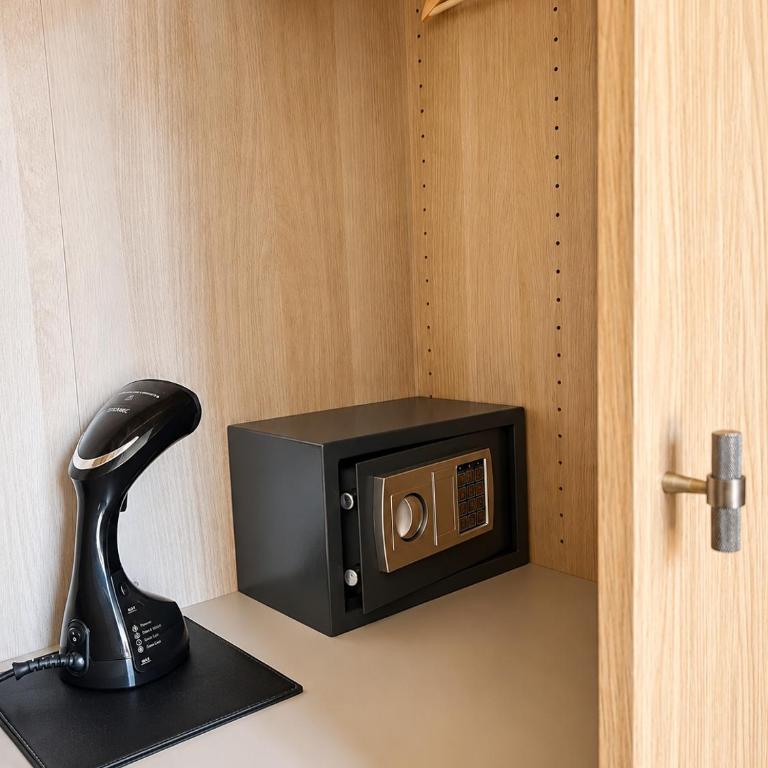 Malaga Rooms - Habitación Doble Deluxe con balcón - 13
