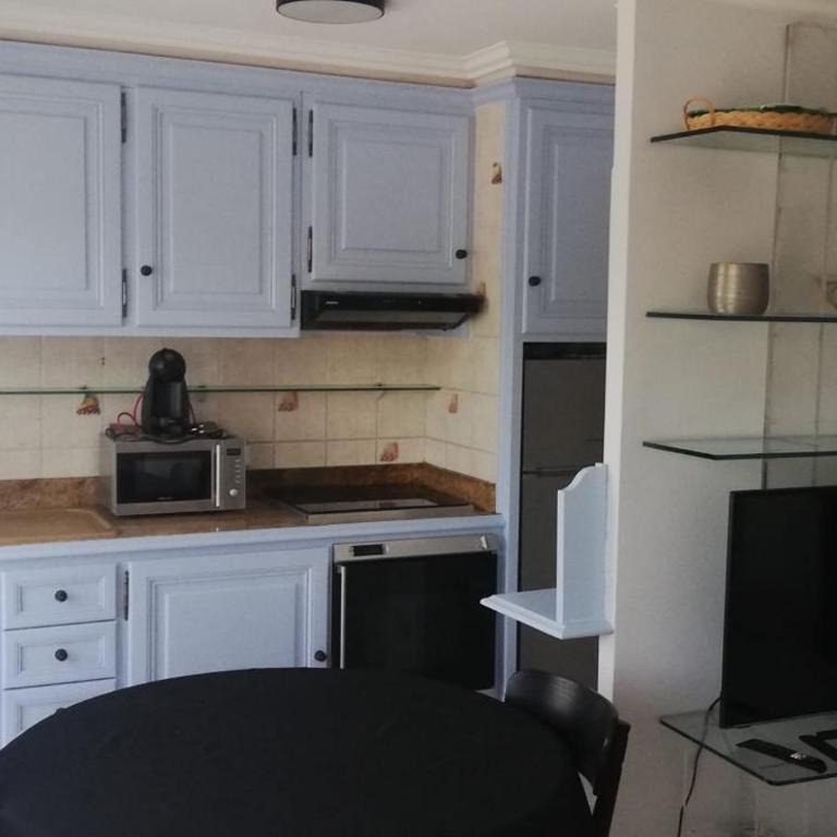 3-room apartment near old Antibes, sea view, 54m2, 3 pieces - Two-Bedroom Apartment - 5