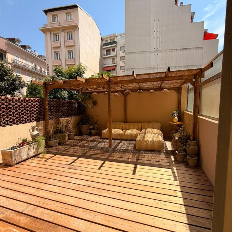 Magnifique studio avec grande terrasse - Appartement - 11