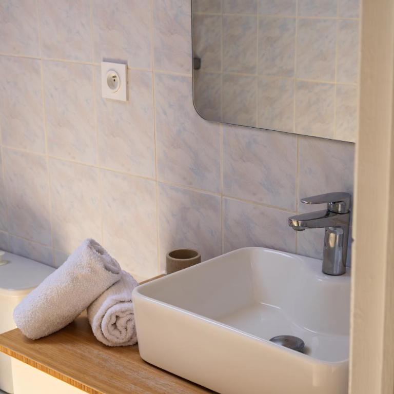 SOLÉA Deux pièces Golfe Juan 2 à 4 personnes Plage à 5 min - Appartement 1 Chambre - 17
