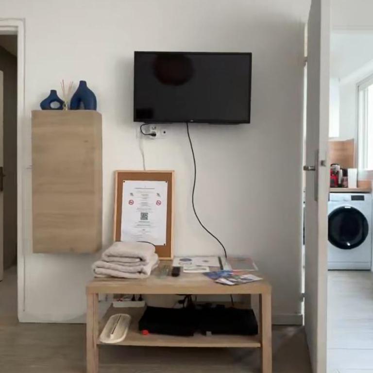 SOLÉA Deux pièces Golfe Juan 2 à 4 personnes Plage à 5 min - Appartement 1 Chambre - Non-Fumeurs - 2