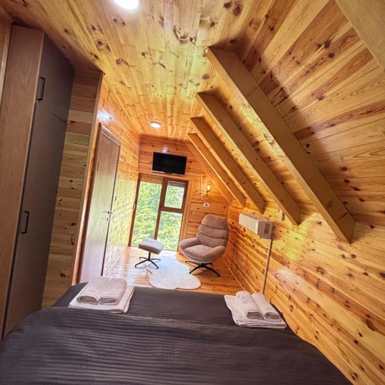 Apartmani J&B Žabljak - Apartman sa 2 Spavaće Sobe i Pogledom na Grad - 3