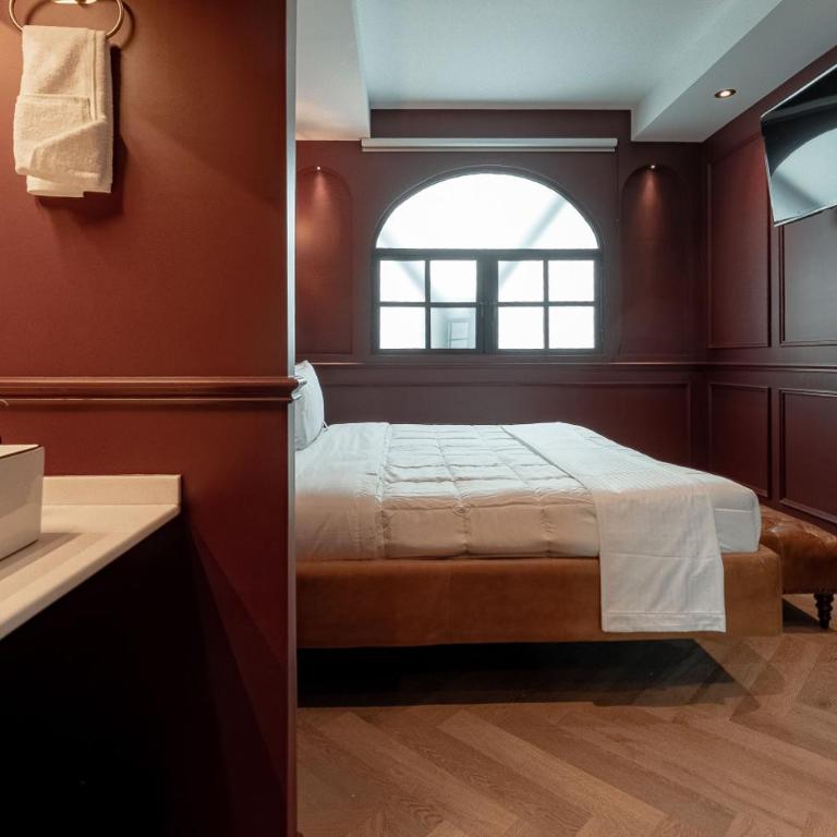 The Ruby Suite luxury room - Estudio Deluxe - 9