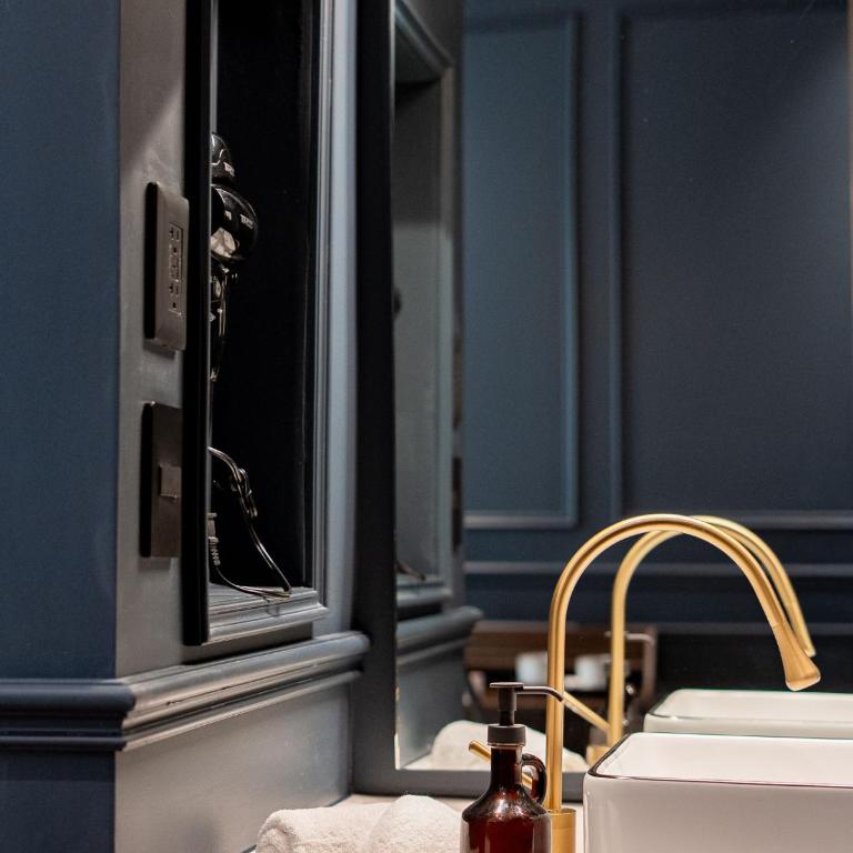 The Midnight Bloom Suite - Suite Superior con cama extragrande - 7