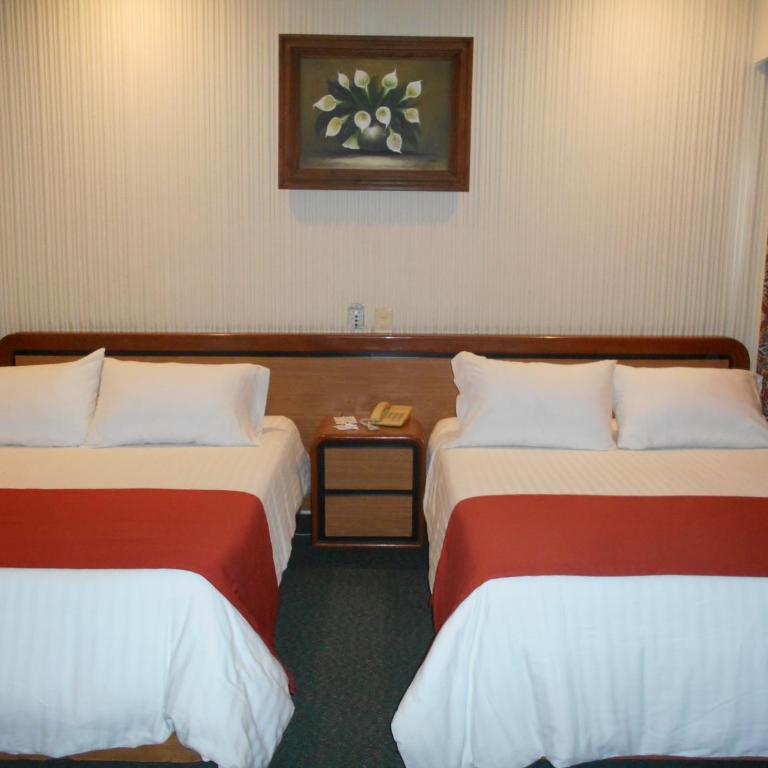 Hotel Puente Real - Habitación Doble - 2 camas - 4