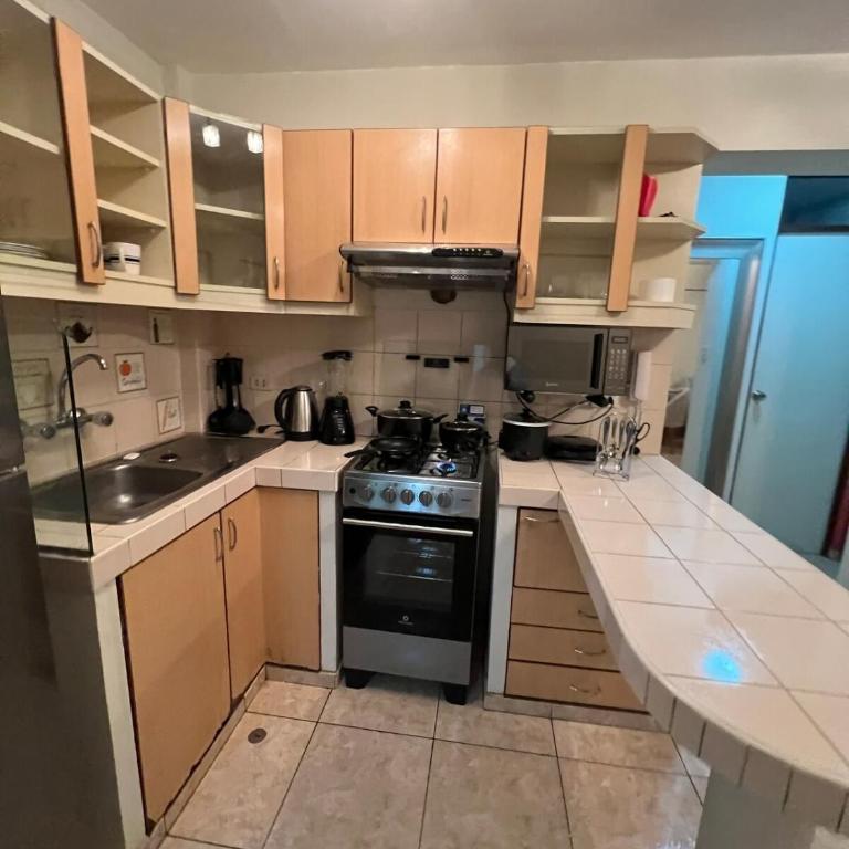 Apartamento en Miraflores cerca al Parque Keneddy - Two-Bedroom Apartment - 6