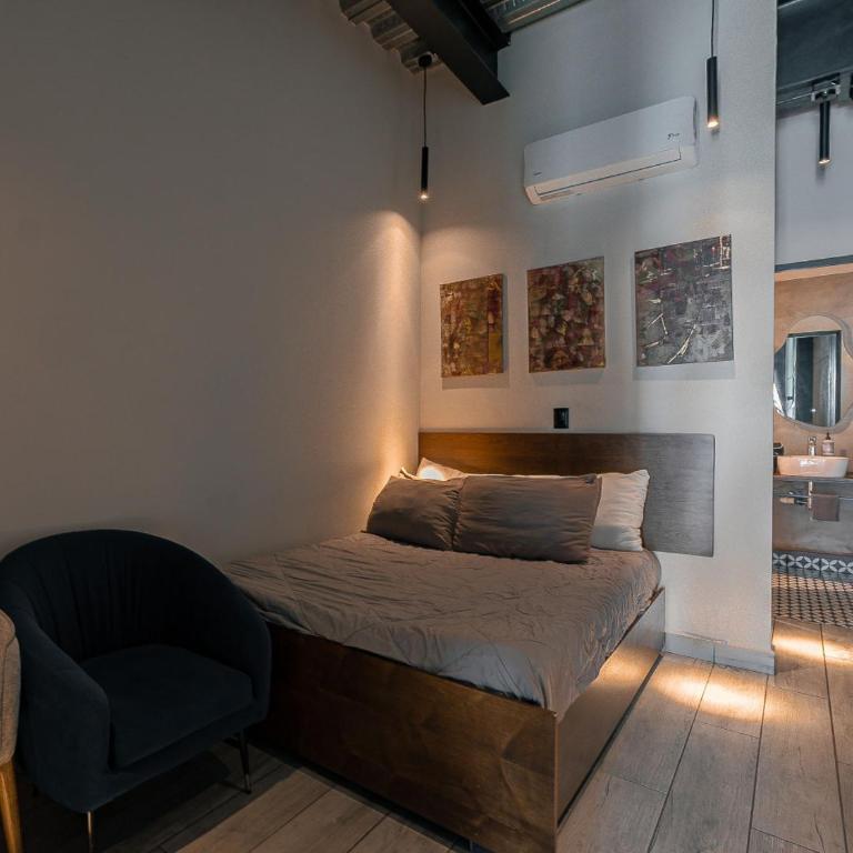 The Palm Loft–Modern Comfort with/Equipped Kitchen - Loft - 1
